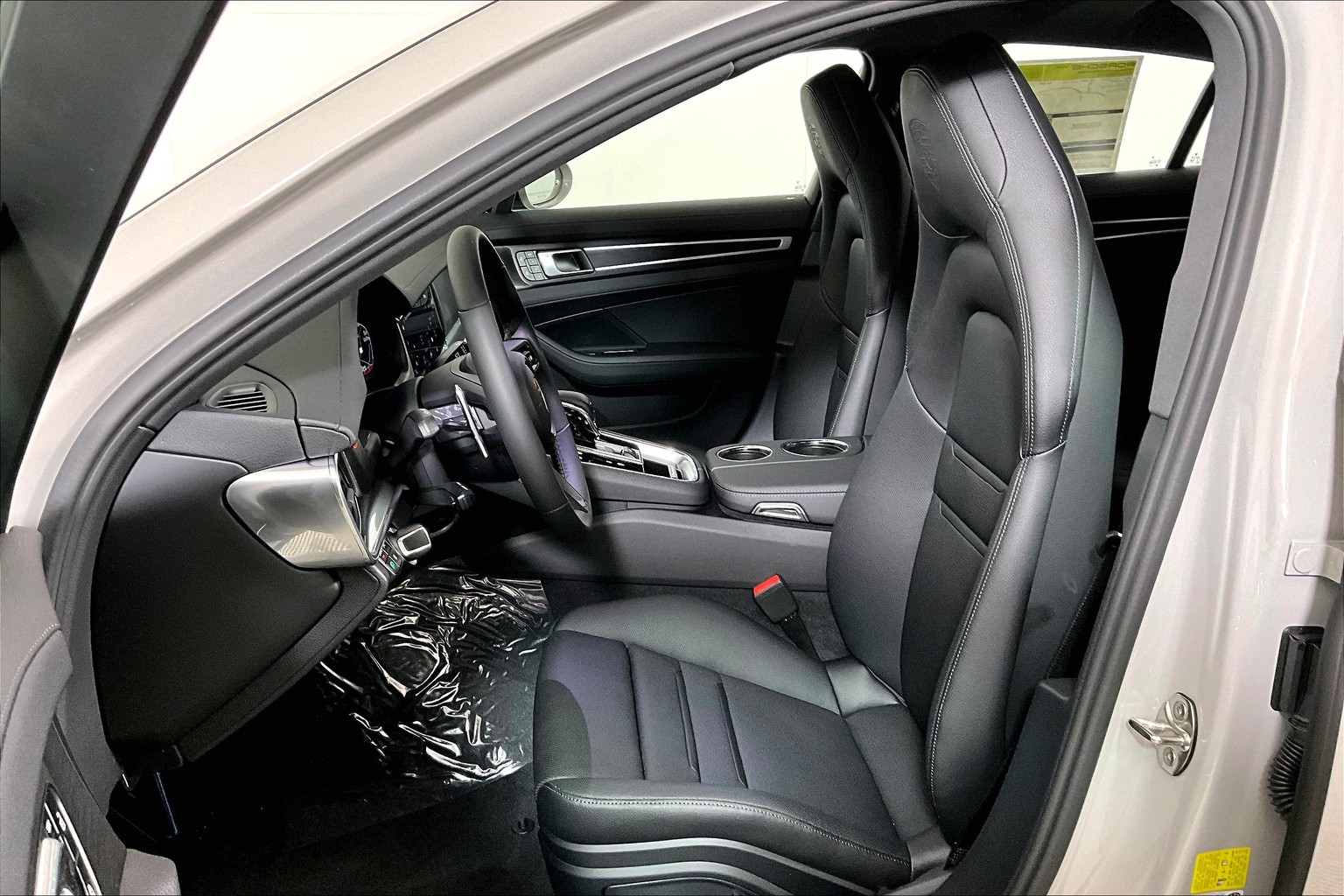 Porsche panamera clearance 3 rear seats